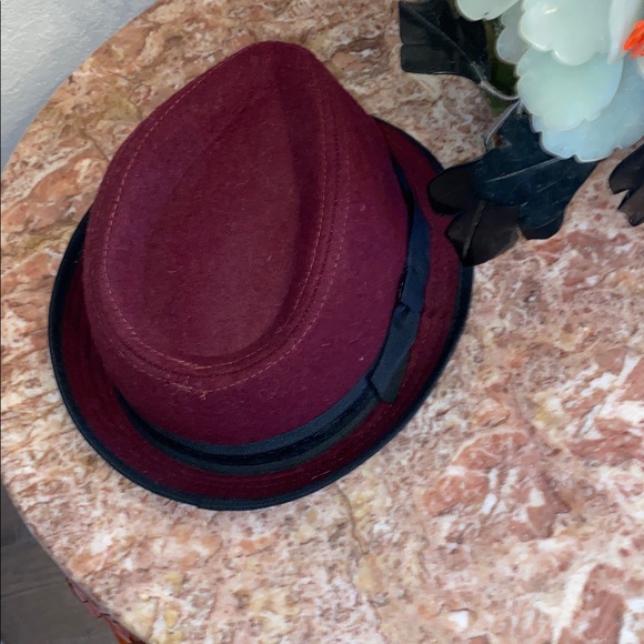 Scala Pronto Burgundy Fedora Hat with Black Band - Picture 4 of 6